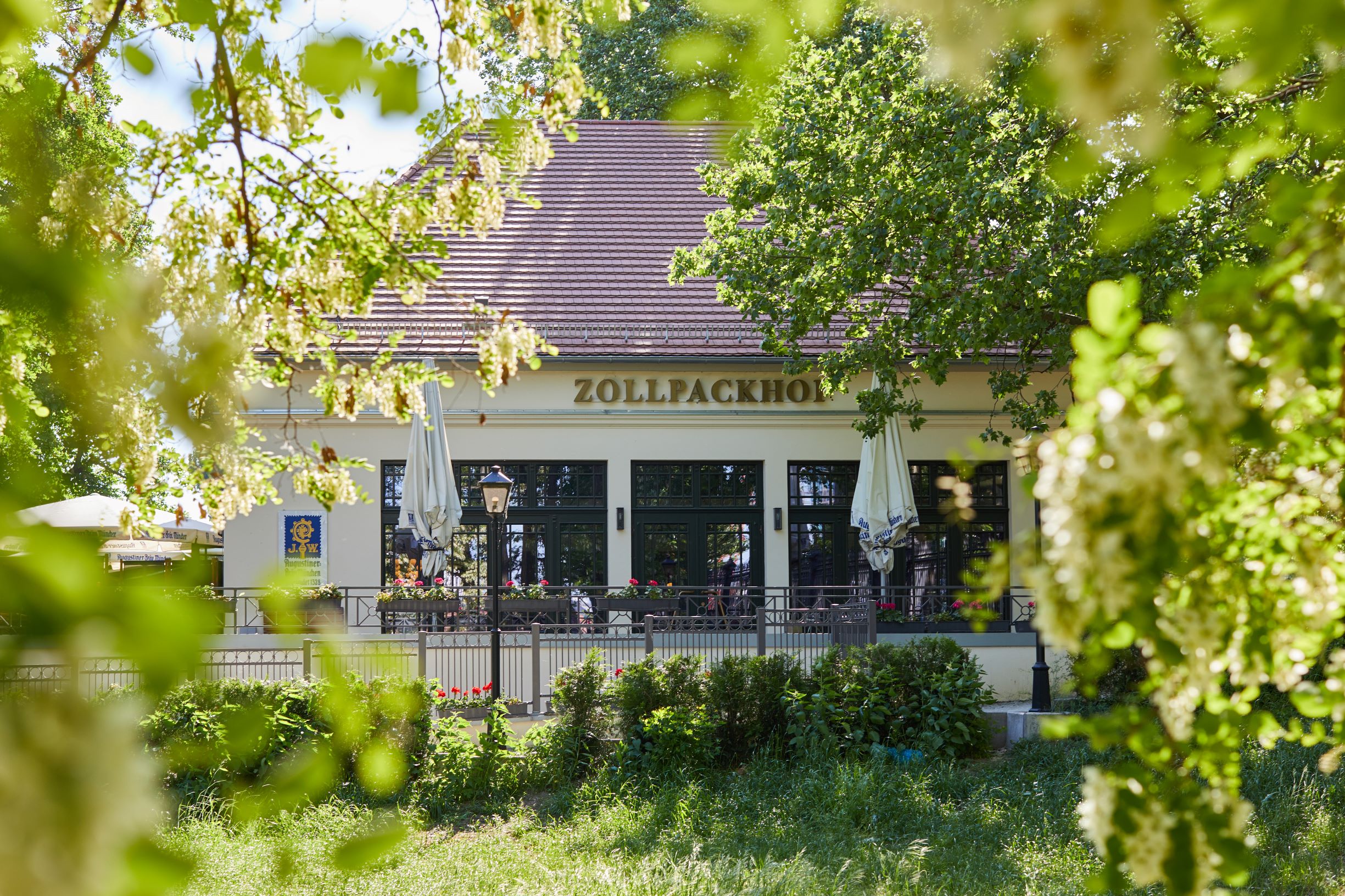 Zollpackhof on the River Spree in Berlin